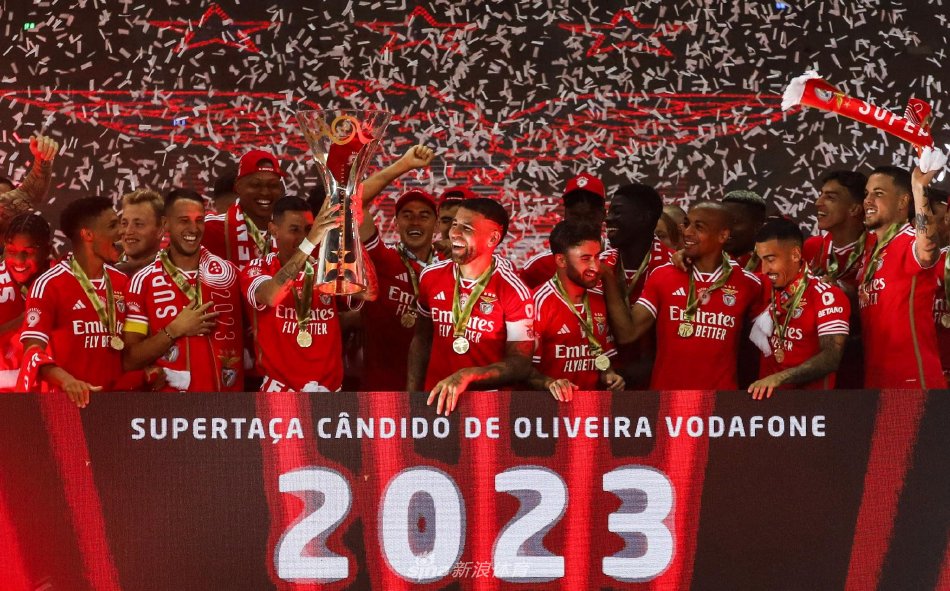 他在现代足 他在现代足