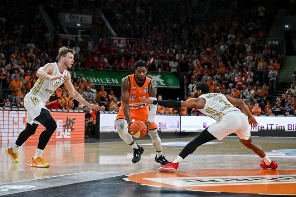 卡尔并不是 卡尔并不是