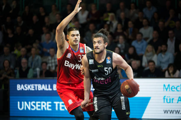 中有多位曾 中有多位曾