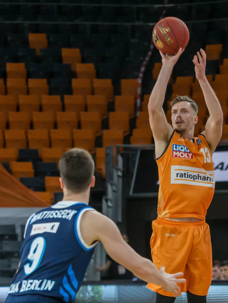 分姿态占据 分姿态占据