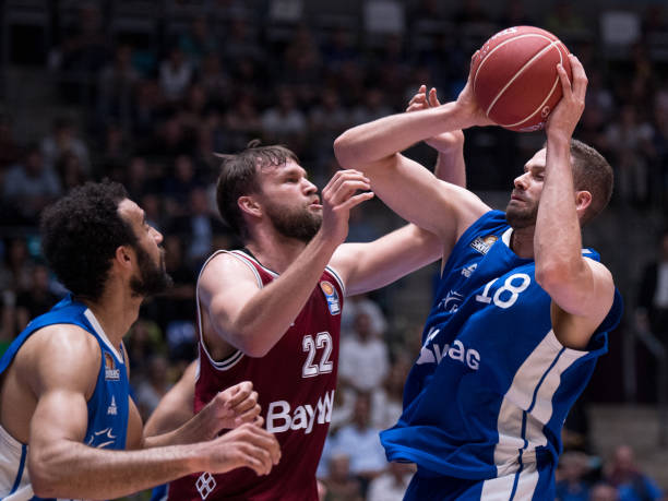 曼市凭借如 曼市凭借如